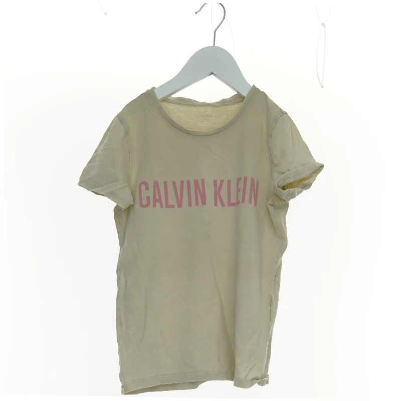T-Shirt fra Calvin Klein (str. 146 cm)
