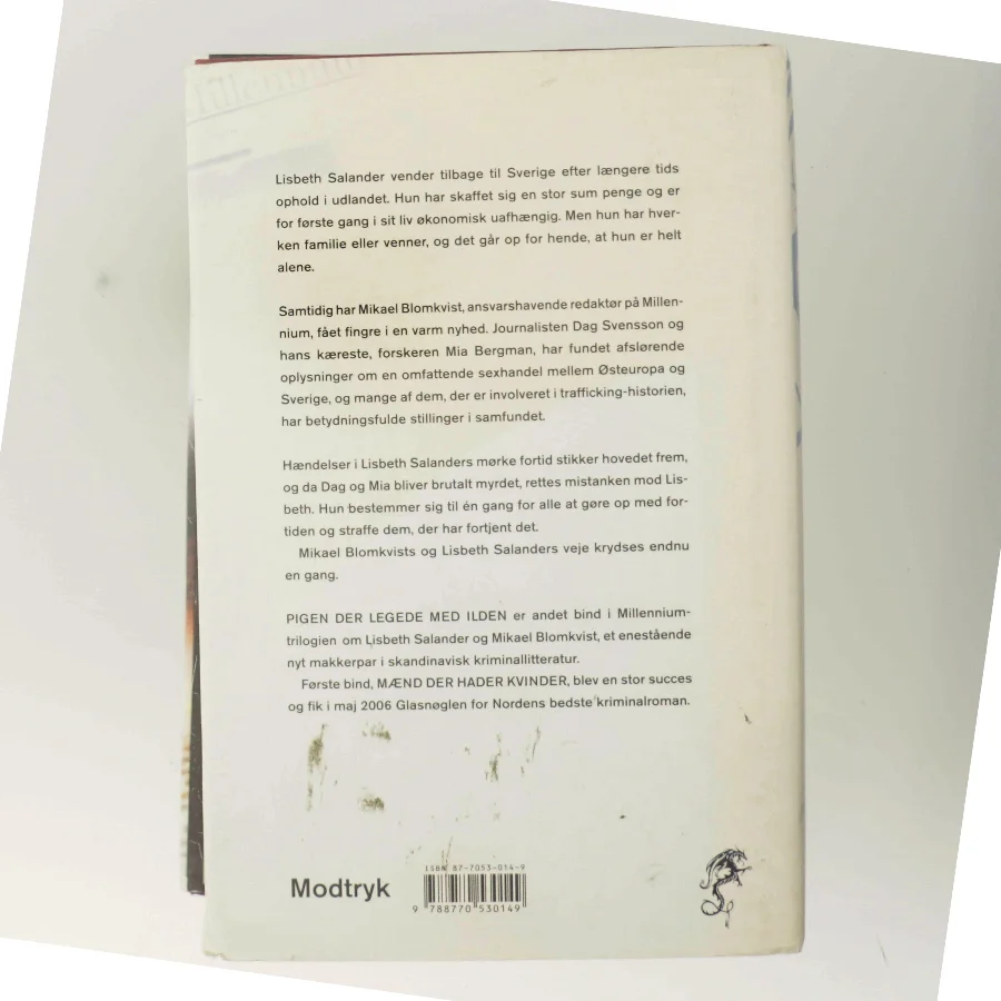 Pigen Der Legede Med Ilden af Larsson, Stieg (Bog)