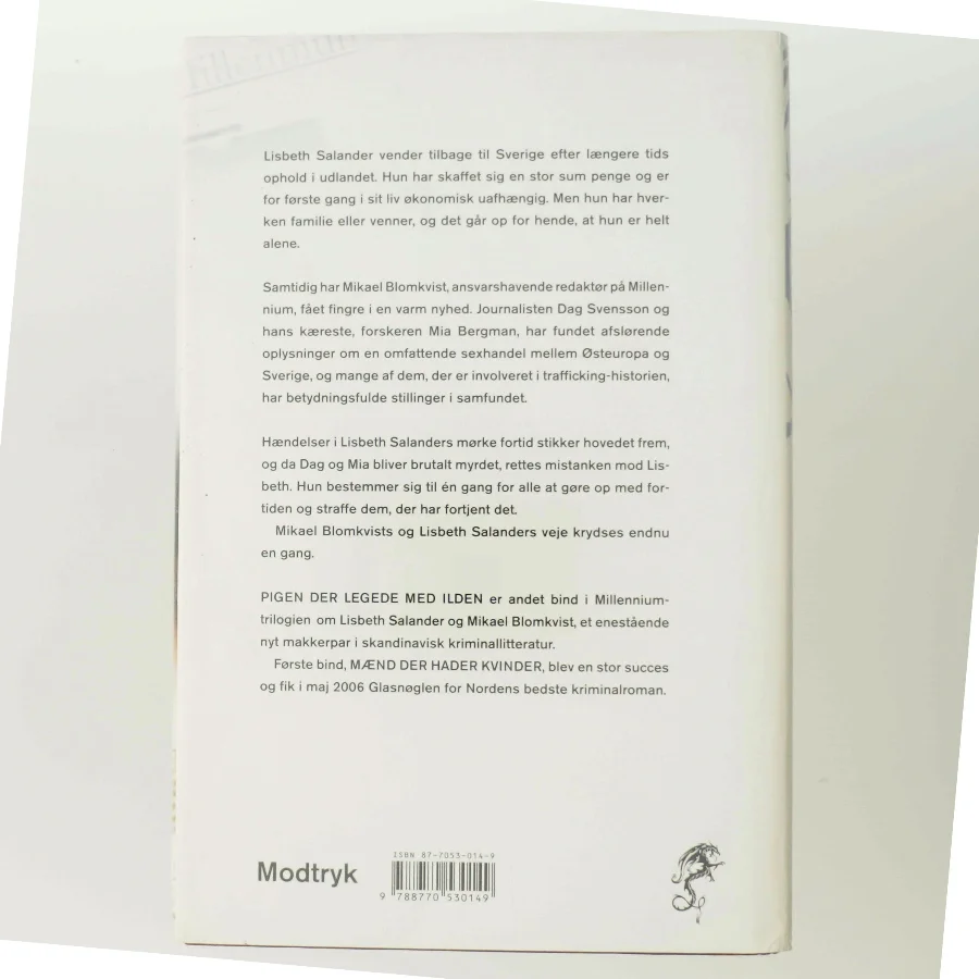 Pigen Der Legede Med Ilden af Larsson, Stieg (Bog)