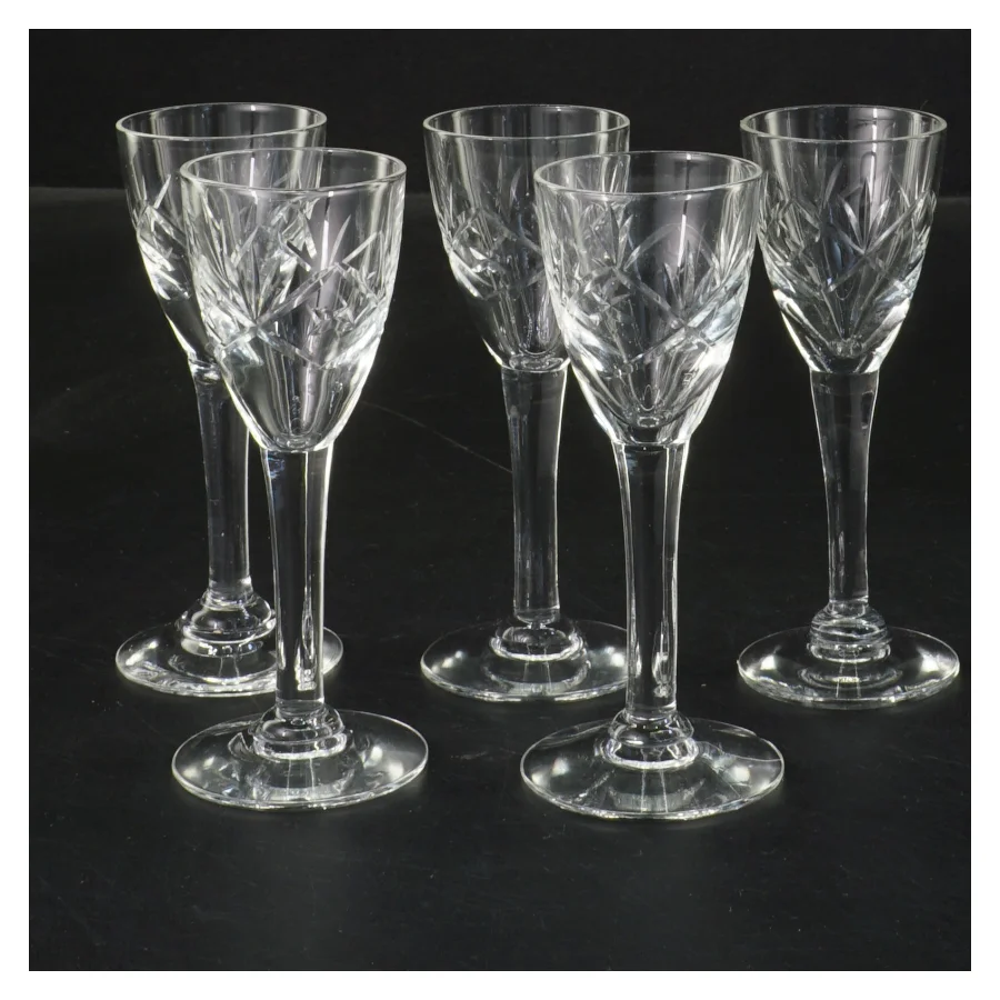 5 små krystal snapseglas på stilk (str. 5 stk Ø 4 cm længde 10 cm)