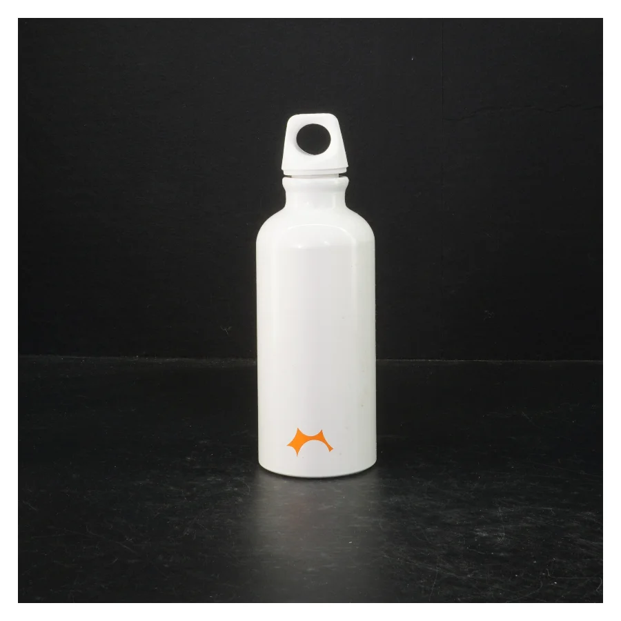 Hvid vandflaske fra Sigg (str. 20 cm)