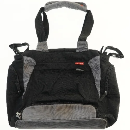 Skip Hop sort pusletaske 52x35 cm fra Skip Hop (str. 52x35 cm)