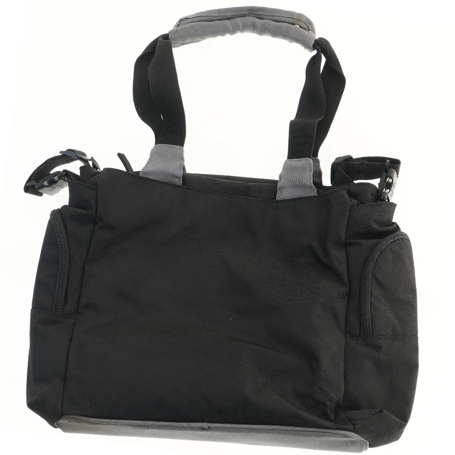 Skip Hop sort pusletaske 52x35 cm fra Skip Hop (str. 52x35 cm)