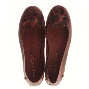 Brune ballerina sko med blomster fra Neosens (str. 38 )