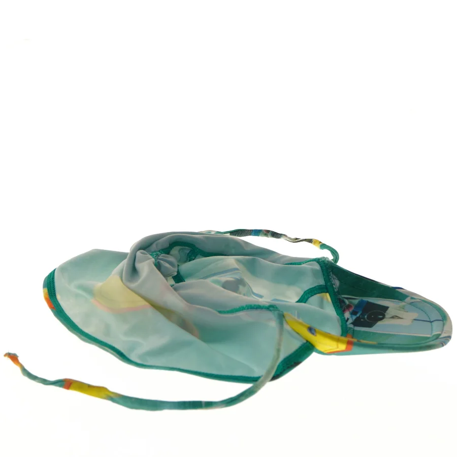 Børnekasket med sjovt design fra Molo (str. 110)