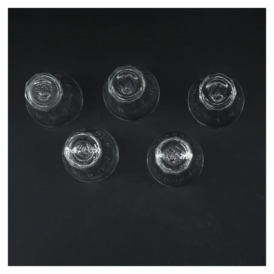 Sæt med 5 glas (str. 5 styk. ø. 6,5 cm. længde. 7 cm)