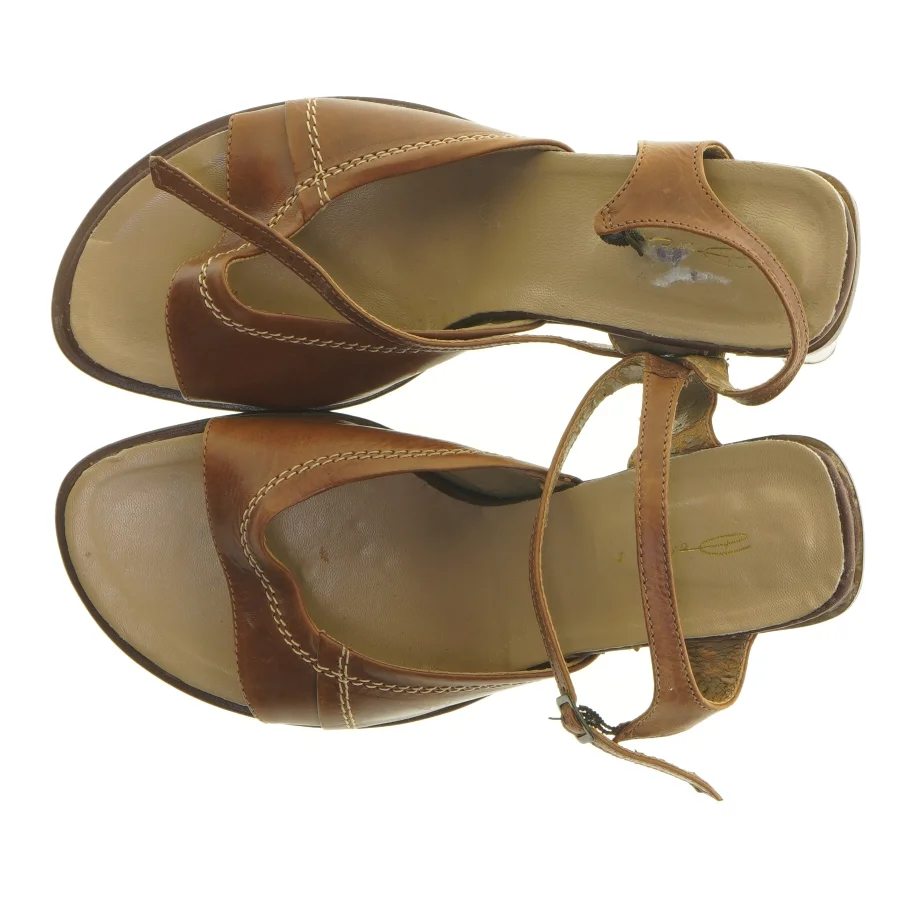 Brugte brune damesandaler med hæl (str. 41)