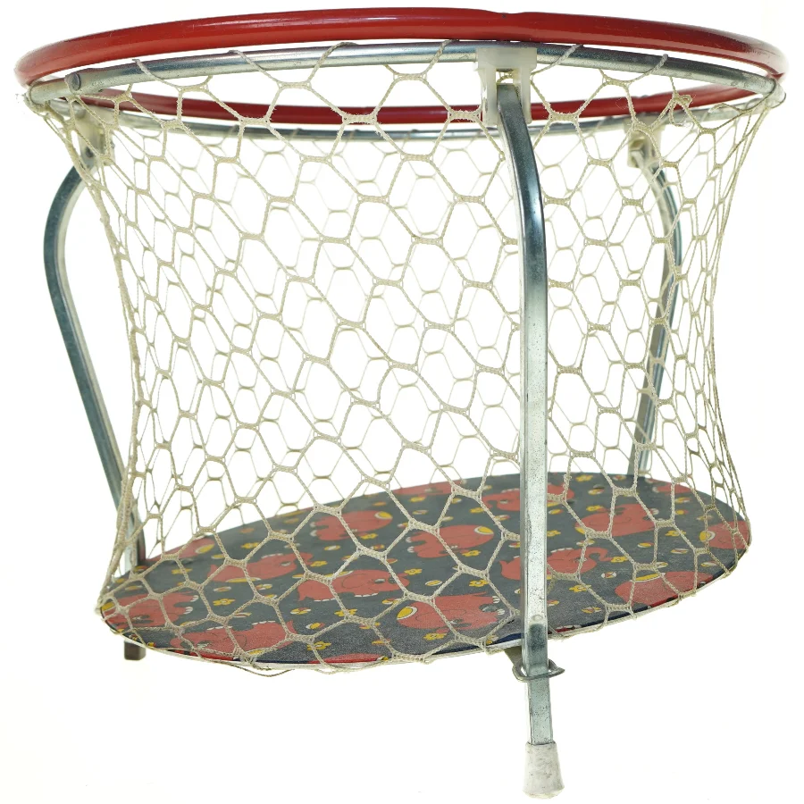 Vintage kravlegård til dukker (str. 40 cm)