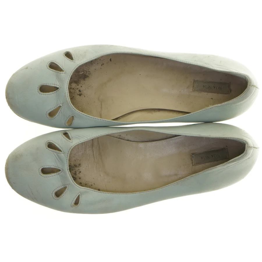  Lyseblå læder ballerinasko fra Noa Noa (str. 42)