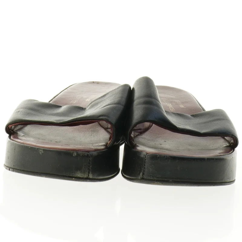 Læder sandaler (str. 8)