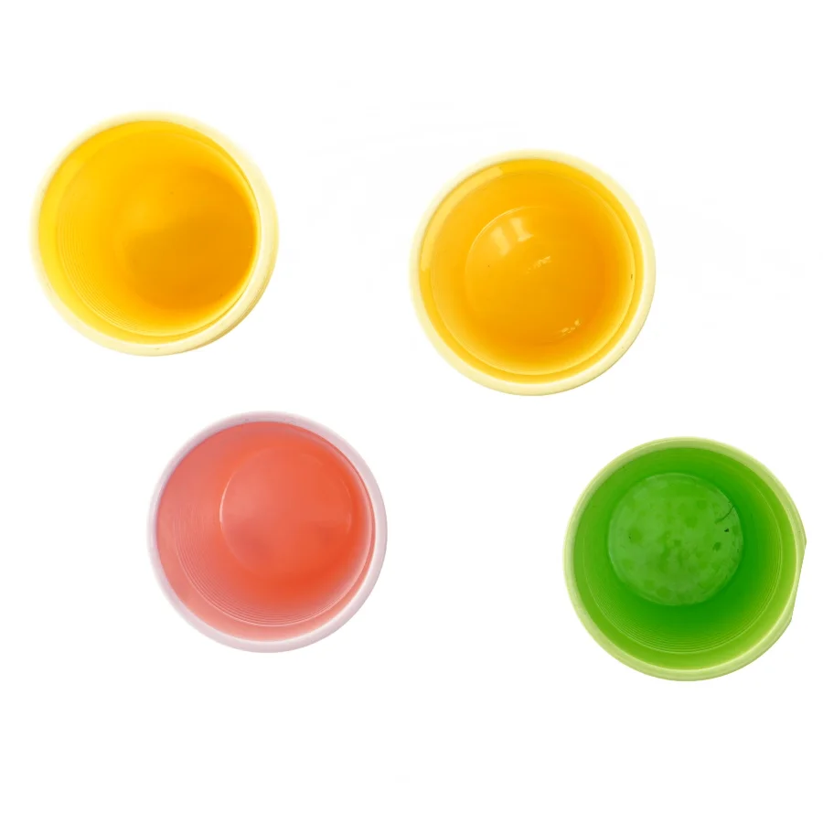 Plastikkopper, 6 stk (str. 6 styk. ø. 7,5 cm. højde. 11 cm)