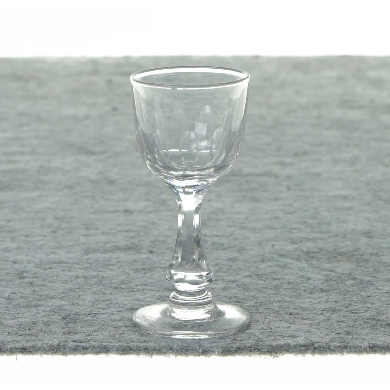 Glas (str. 8 x 4 cm)