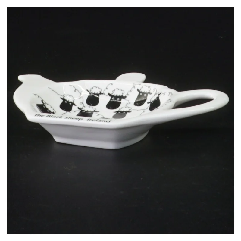 Tebrevs fad i porcelæn (str. 12 x 9 cm)