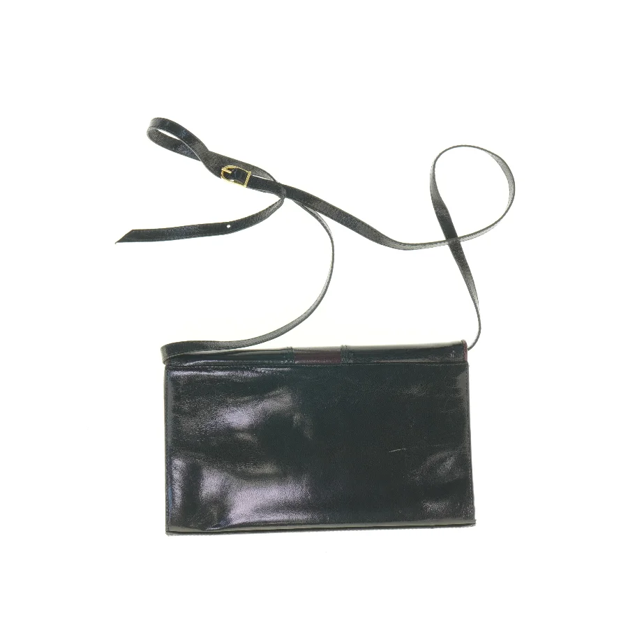 Flad sort skuldertaske fra Belsac (str. 27 x 16 x 5 cm)