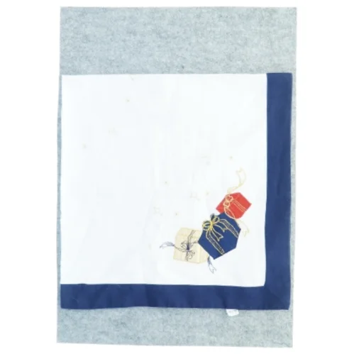 Tæppe til juletræ (str. 82 x 82)