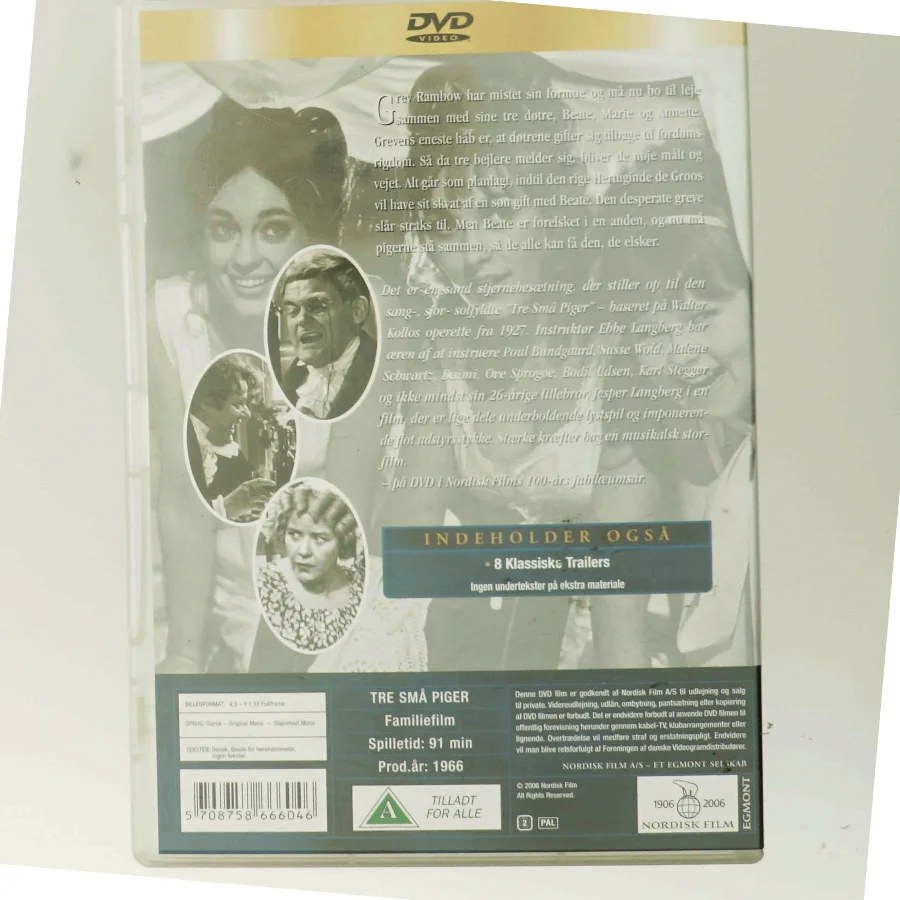 TRE SMÅ PIGER 