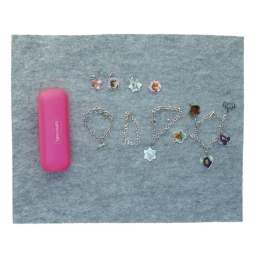 Armbånd med disney champs (str. 8)