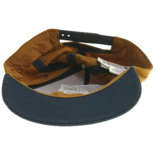 Baseballkasket med bogstav fra H&M (str. 152)