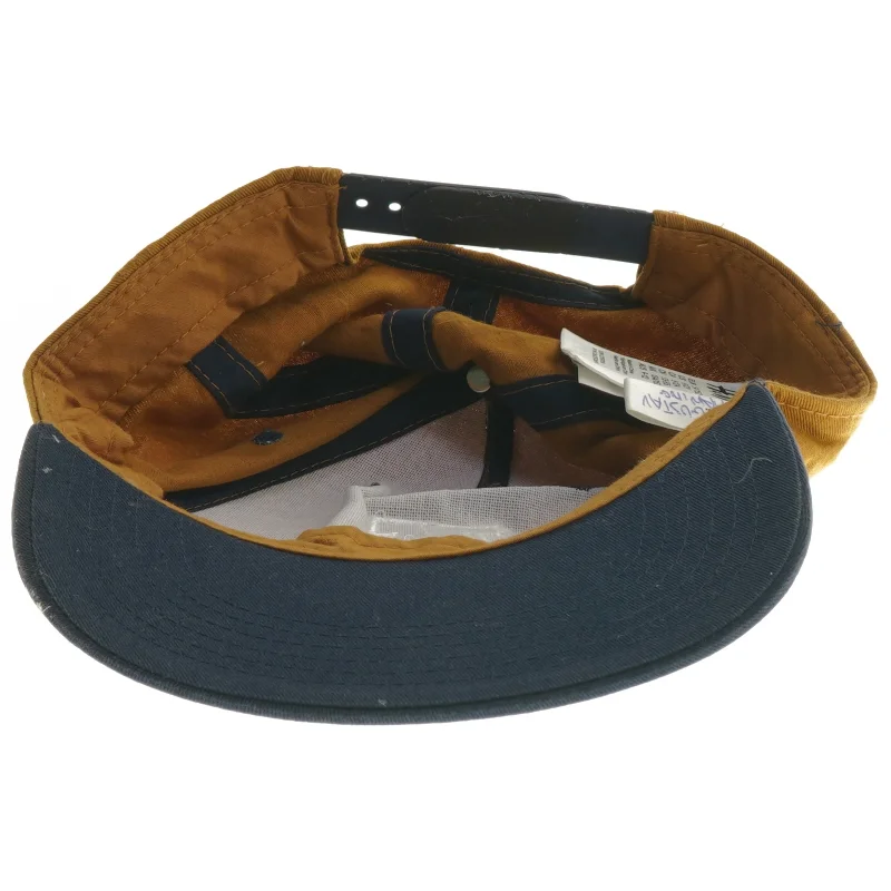 Baseballkasket med bogstav fra H&M (str. 152)