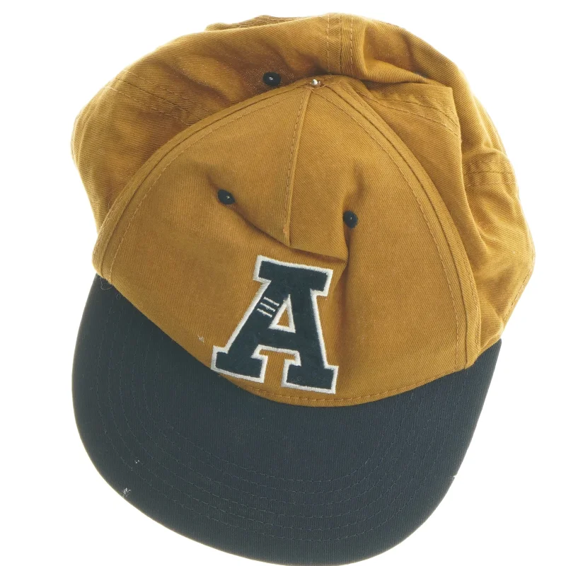 Baseballkasket med bogstav fra H&M (str. 152)