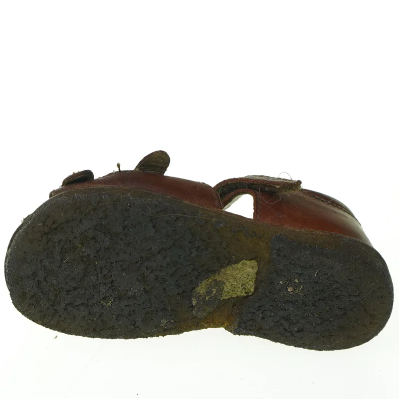 Sandaler fra Arautorap (str. 24)