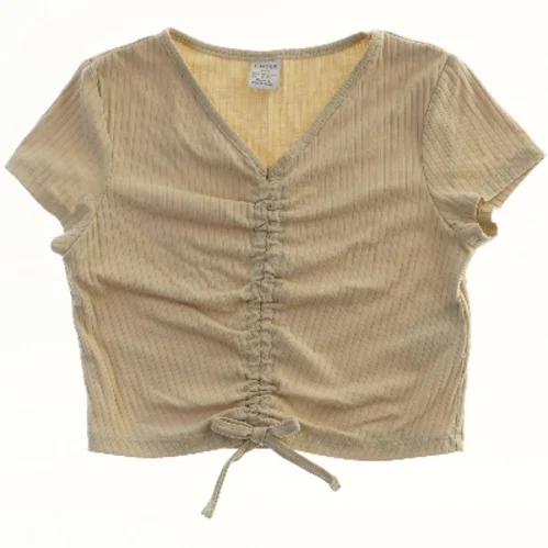 Kortærmet bluse med rynkedetaljer fra Lindex (str. 134)