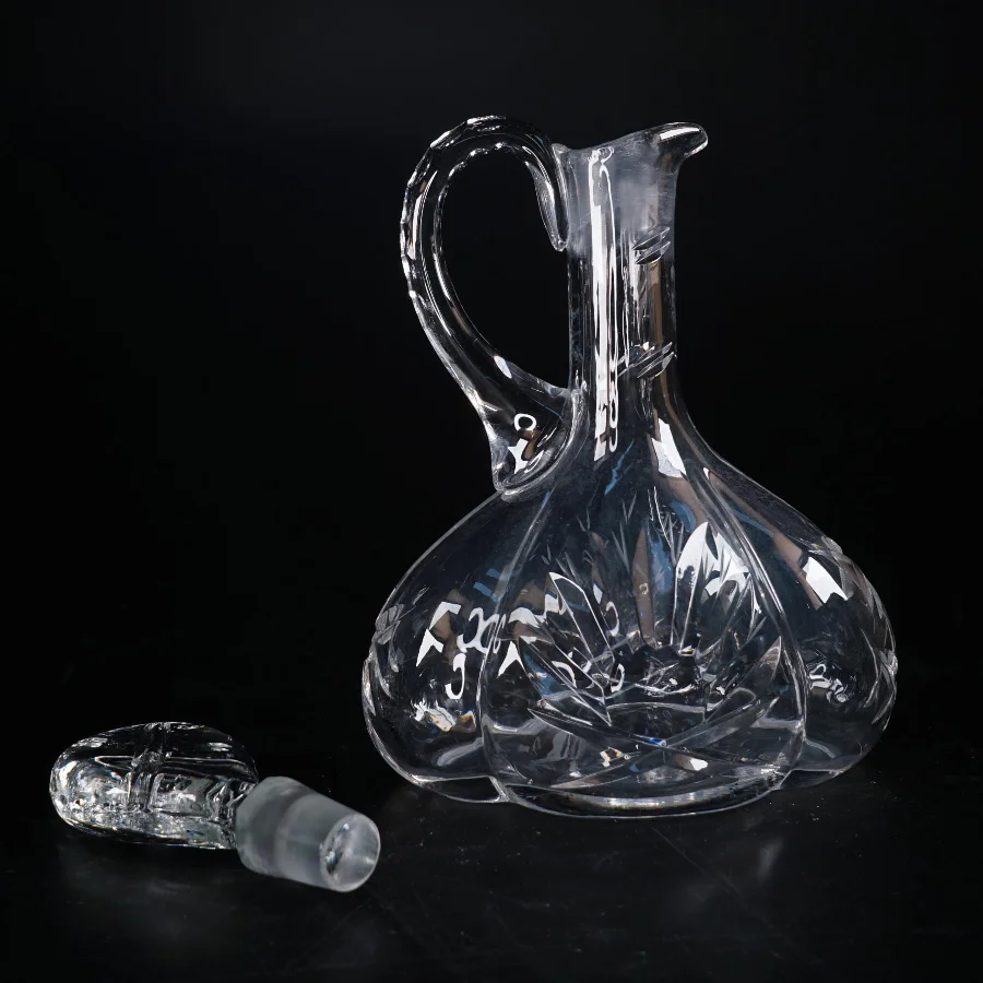 Glaskarafel med mønster (str. 28 x 17 x 10 cm)