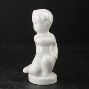 Figur af dreng fra Søholm Stentøj (str. 15 x 7 cm)