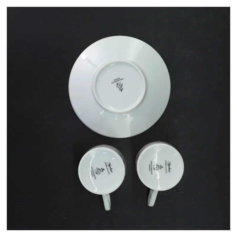 Kaffekopper og tallerken sæt fra Royal Copenhagen (str. Ø 13xh7 cm)