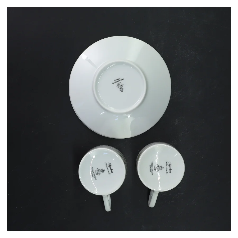 Kaffekopper og tallerken sæt fra Royal Copenhagen (str. Ø 13xh7 cm)