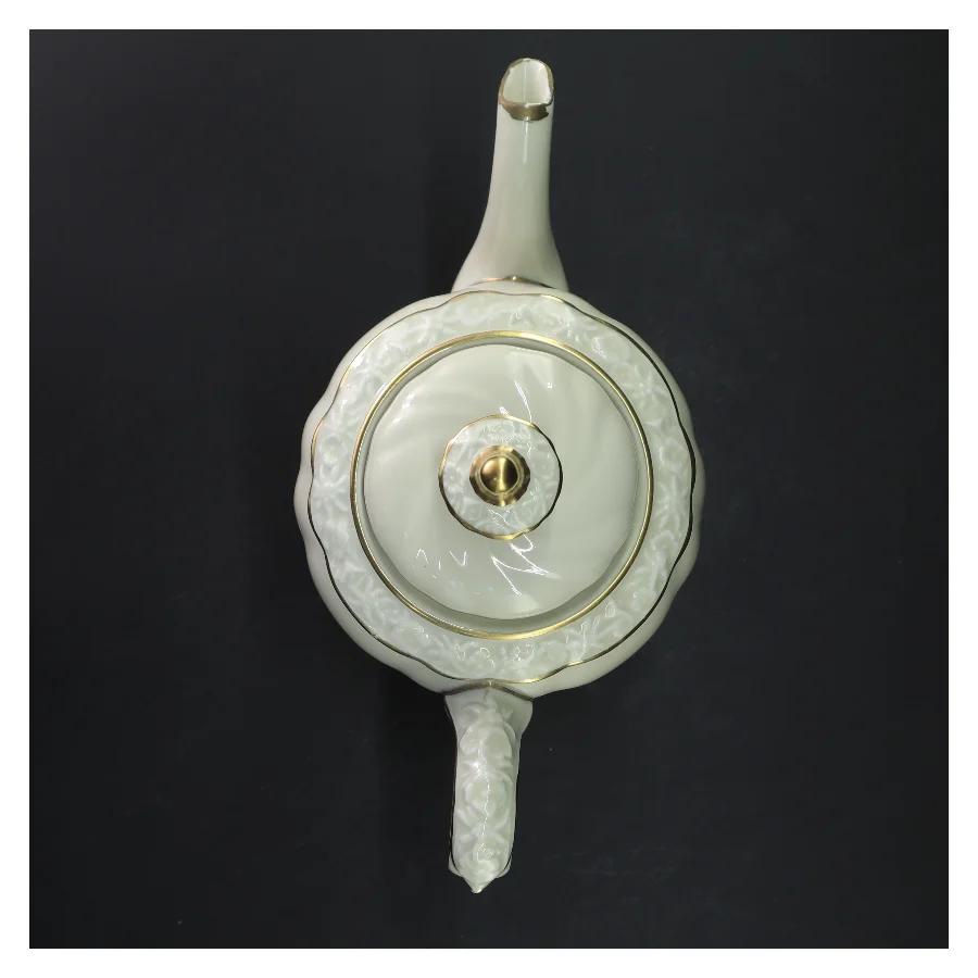 Porcelæns tekande med låg fra Edelweiß (str. 25x23 cm)