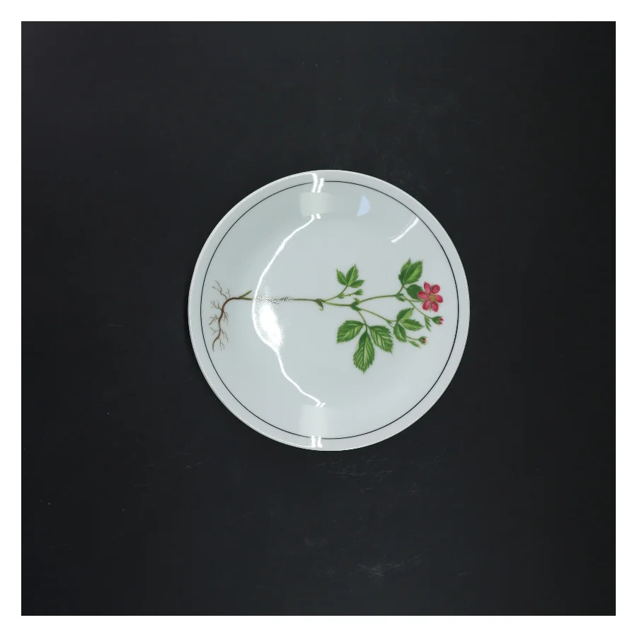Porcelænstallerken med blomsterprint fra Tirschenreuth (str. Ø 17 cm)