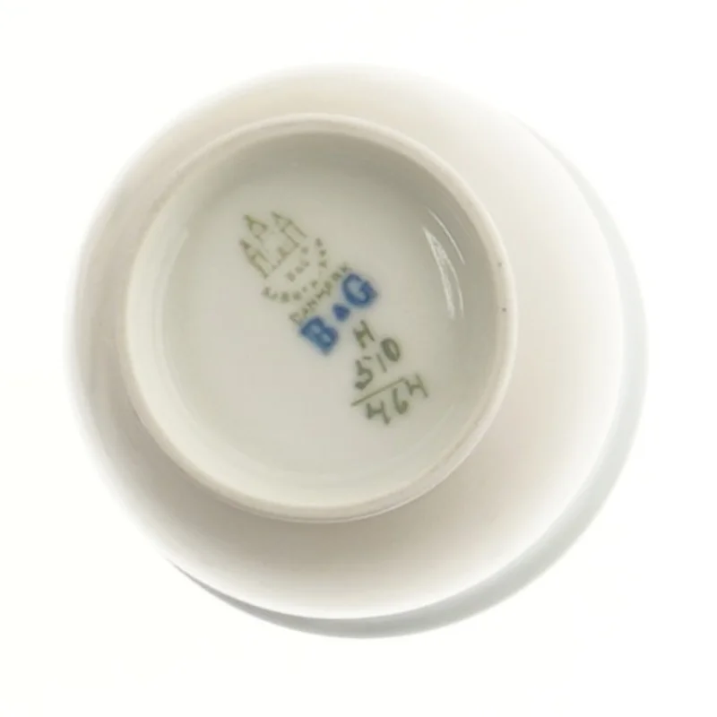 Porcelænskop med landskabsmotiv fra Bing & Grøndahl (str. Ø 8,5x11 cm)
