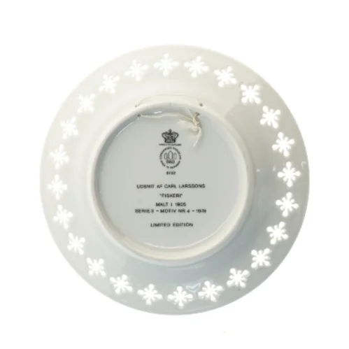 Dekorativ tallerken med fiskeri motiv fra Royal Copenhagen (str. Ø 22 cm)