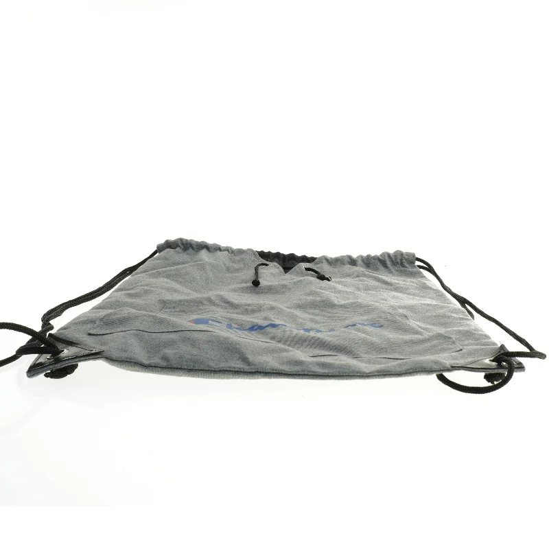 Grå sportspose med snørelukning fra Champion (str. 46 x 37 cm)