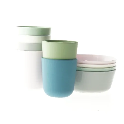 Plastik skål og kop sæt fra IKEA (str. skål ø 12 cm, kop 9 cm)