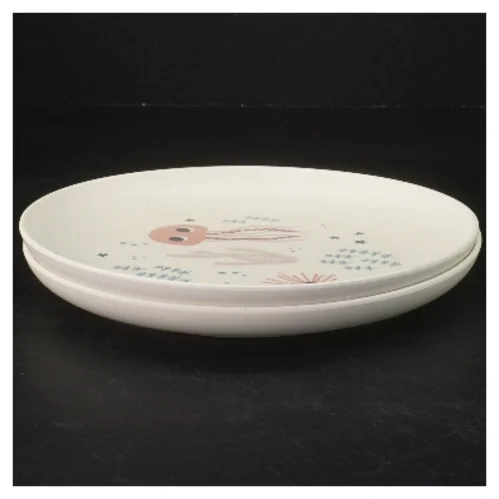 To børnetallerkener med havtematisk design fra Søstrene Grene (str. Ø 20 cm)
