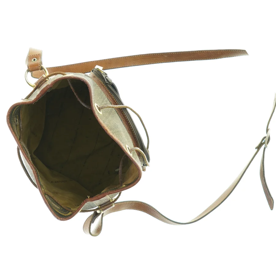 Brun skuldertaske fra A Antunes (str. 23 x 26 cm)