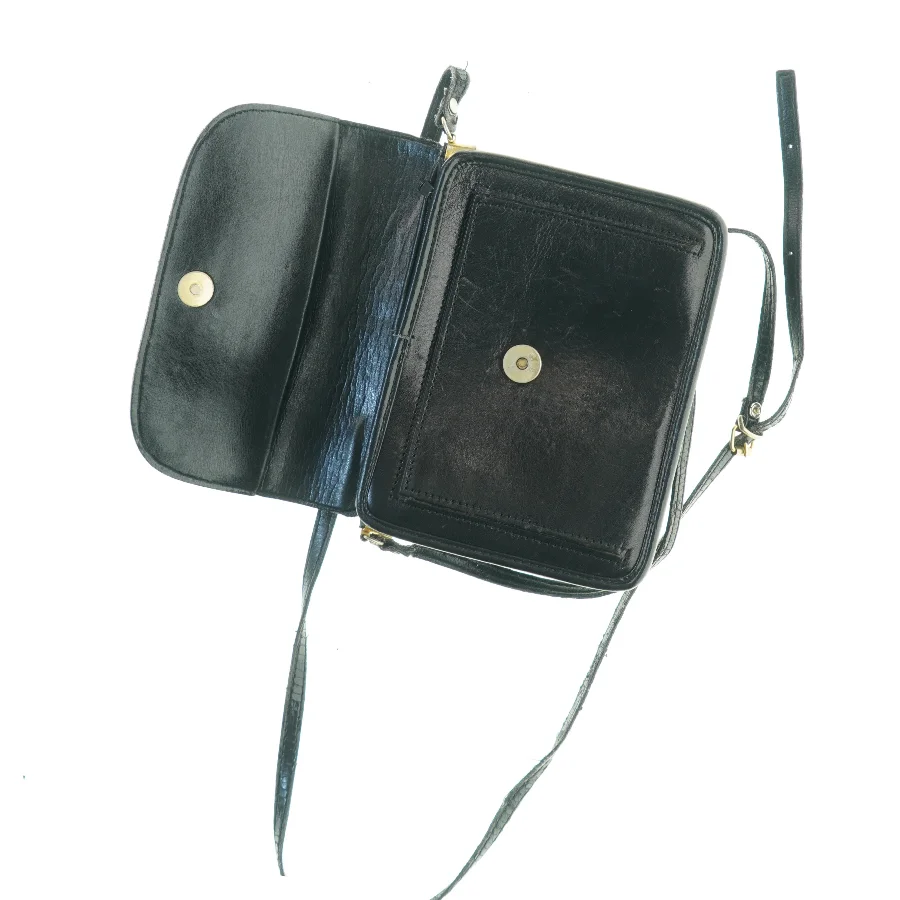 Brugt sort lædertaske fra Okay Soo (str. 20 x 17 cm)