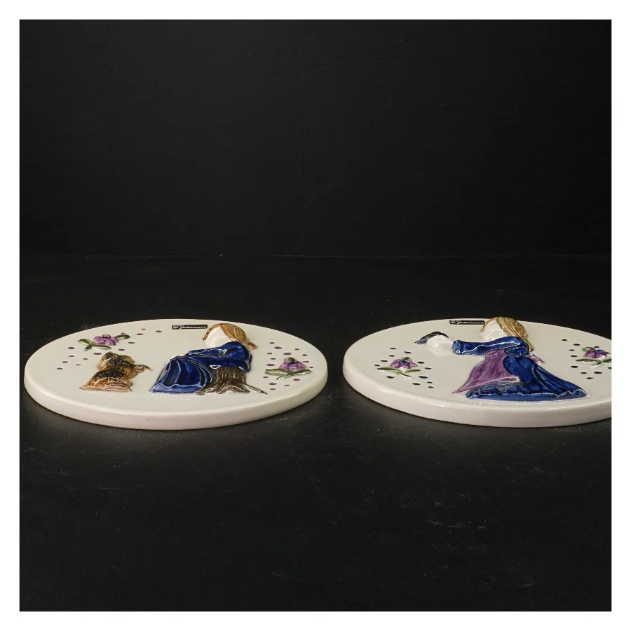 Dekorative porcelænsplatter (str. Ø 18,5 cm)