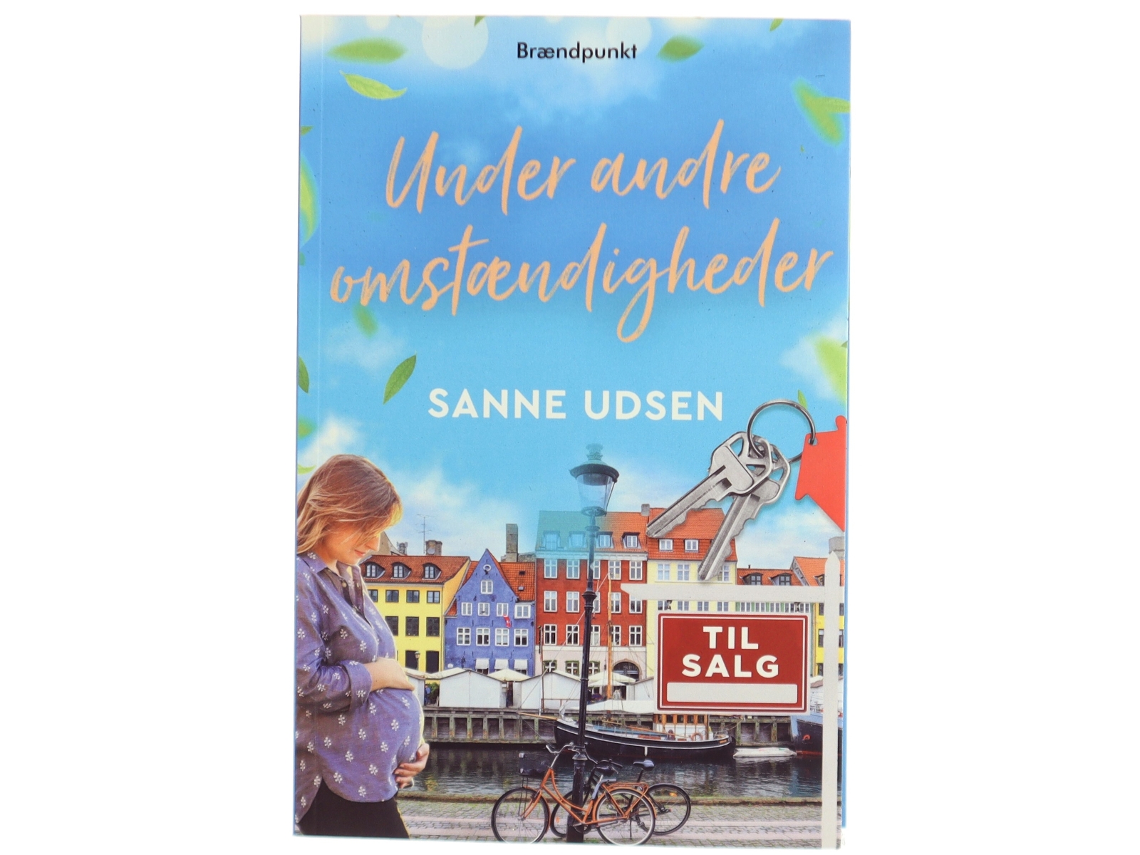 Under andre omstændigheder : roman af Sanne Udsen (Bog)