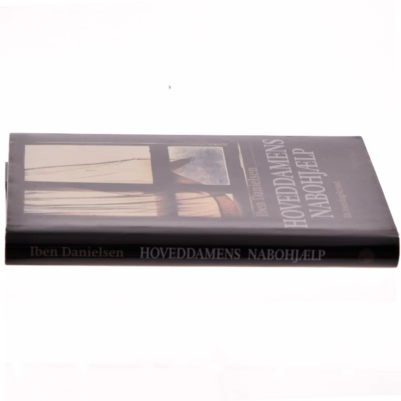 Hoveddamens nabohjælp : en hverdagsskrimi af Iben Danielsen (f. 1956) (Bog)