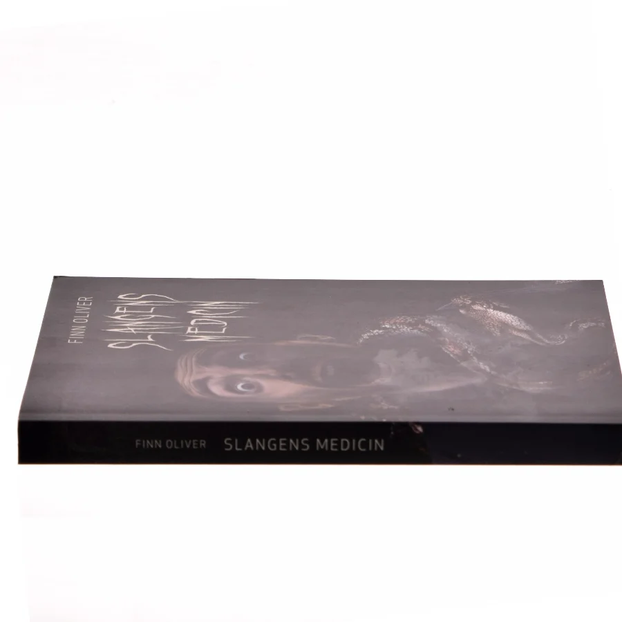 Slangens medicin : roman af Finn Carstensen (f. 1957) (Bog)