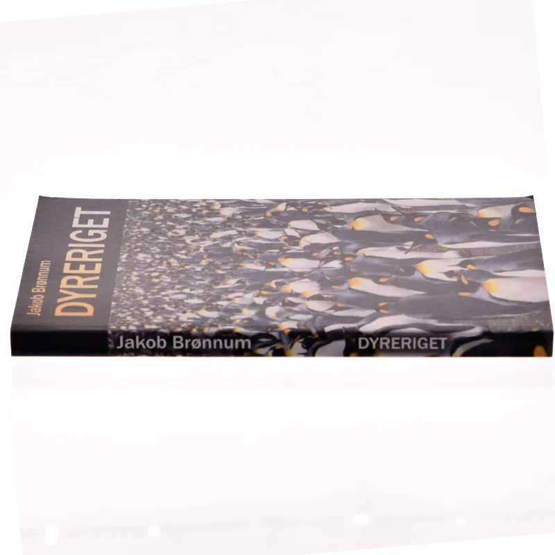 Dyrenes Rige af Jakob Brønnum