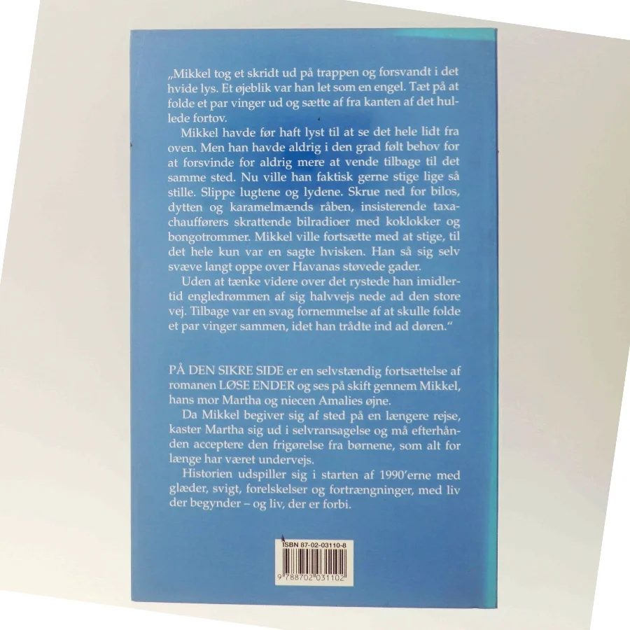 På den sikre side : roman af Christina Englund (Bog)