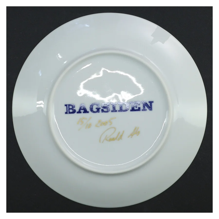 Bagsiden tallerken 2005 fra Roald Dahl (str. 19 x 2 cm)