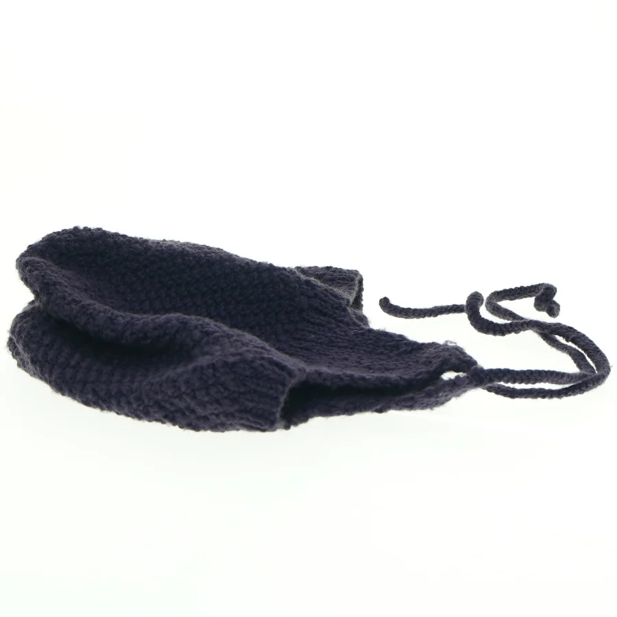 Strikket hue fra Gro (str. 21 x 17 cm)