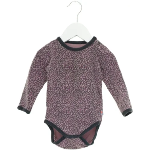 Bodystocking fra Hummel (str. 74 cm)