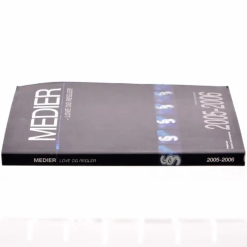 Medier - love og regler (Bog)