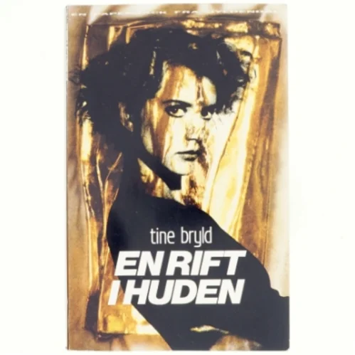 En rift i huden af Tine Bryld (Bog)